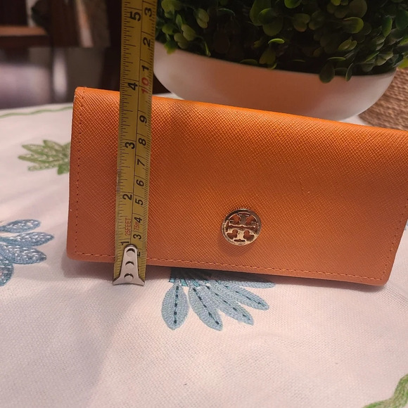 Tory Burch glasses case with dust bag - Picture 14 of 14